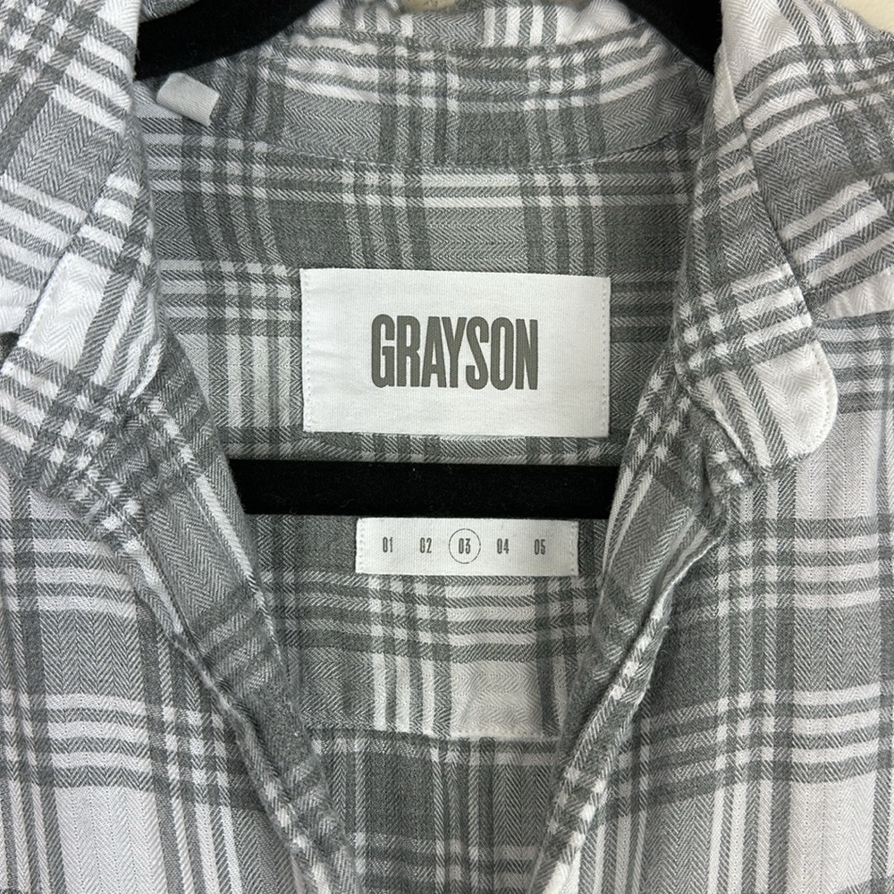 GRAYSON Women’s ‘The Hero’ Plaid Long-sleeve Collared Button Down Shirt - Picture 2 of 8